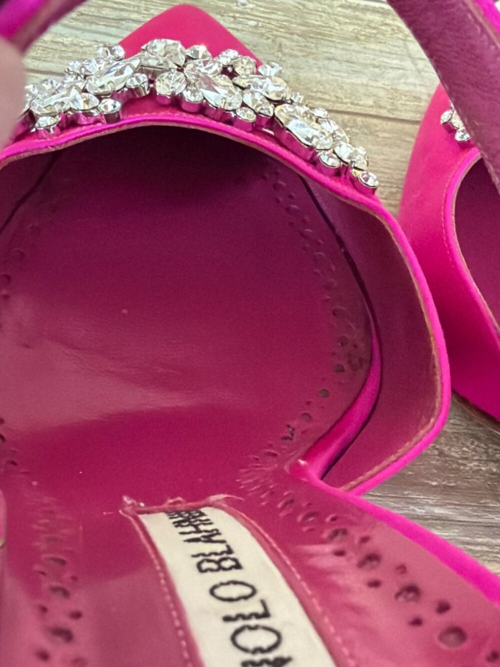Manolo Blahnik Lurum 90 Pink Satin Crystal Mule Heels w/Box & COA EU 40/US 9-9.5 - Picture 12 of 16
